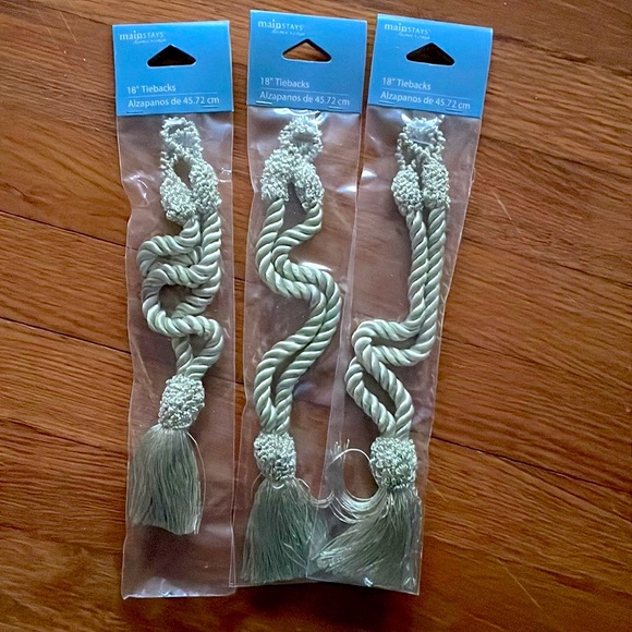 NWT Mainstays curtain drape tiebacks. 18”. Lot Set of 3 - Picture 2 of 7